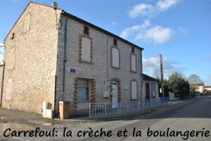 carrefoul la crêche et le local du Flep